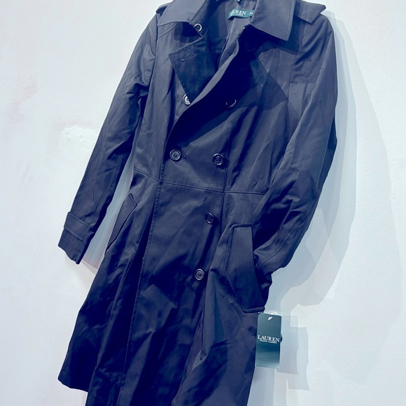 Women - Picture 2 of 2